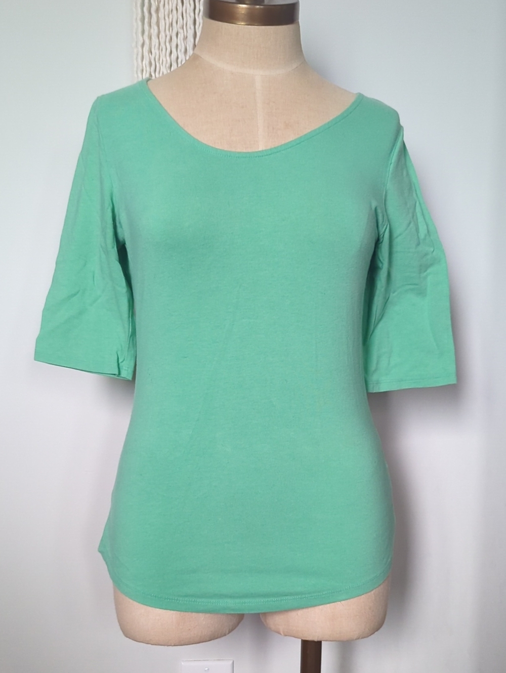 The Limited Mint Green Scoop Neck Short Sleeve Top Size Small